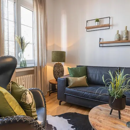 Liteliving Zentrum - 115qm Business-apartment Nahe Messe Duesseldorf Mit 2 Schlafzimmern & Arbeitsplaetzen *