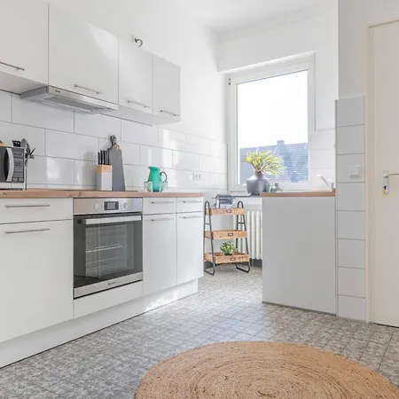 Liteliving Zentrum - 115qm Business-apartment Nahe Messe Duesseldorf Mit 2 Schlafzimmern & Arbeitsplaetzen *