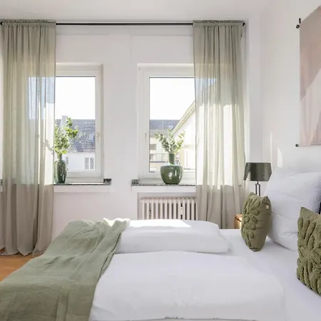 דירה Liteliving Zentrum - 115qm Business-apartment Nahe Messe Duesseldorf Mit 2 Schlafzimmern & Arbeitsplaetzen *