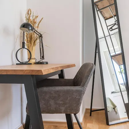 Liteliving Zentrum - 115qm Business-apartment Nahe Messe Duesseldorf Mit 2 Schlafzimmern & Arbeitsplaetzen Krefeld